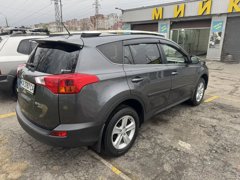 Toyota RAV4 2013