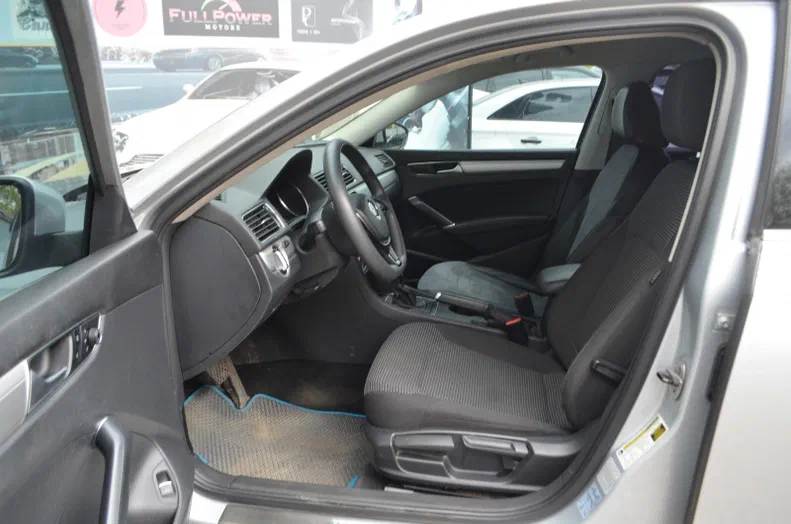 Volkswagen Passat 2016 - 11