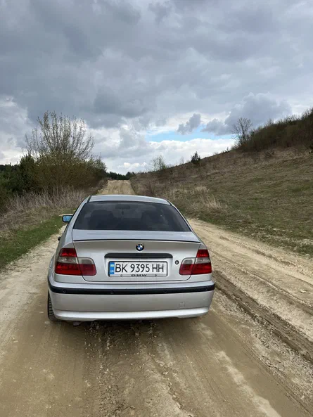 BMW 3 серія 2003 - 10