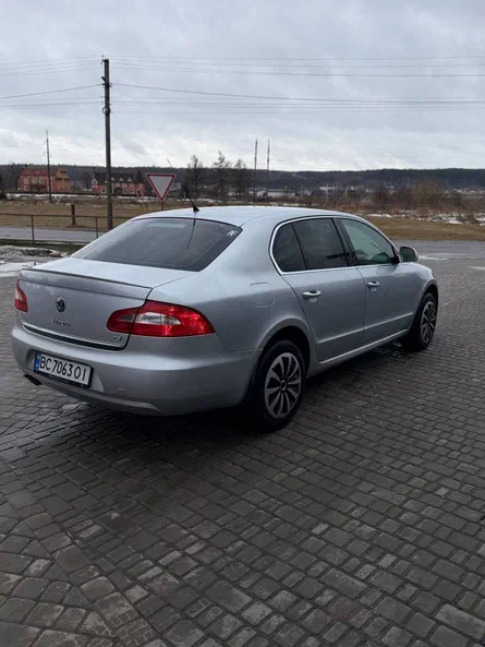 Skoda Superb 2008
