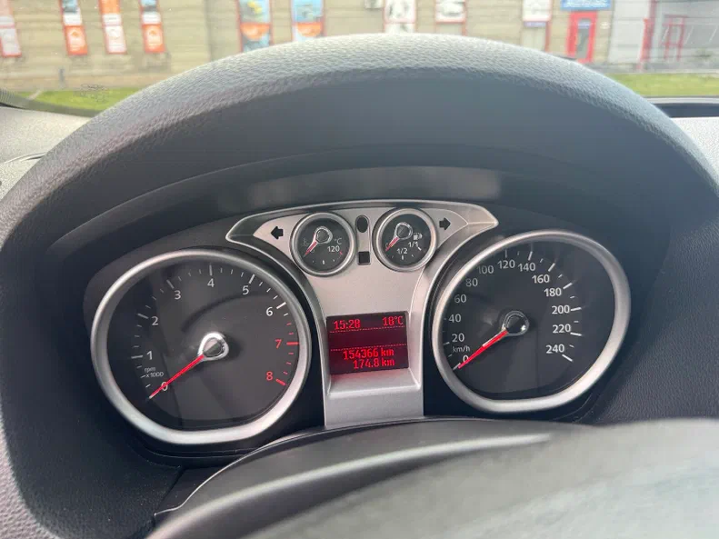 Ford Kuga 2011 - 8