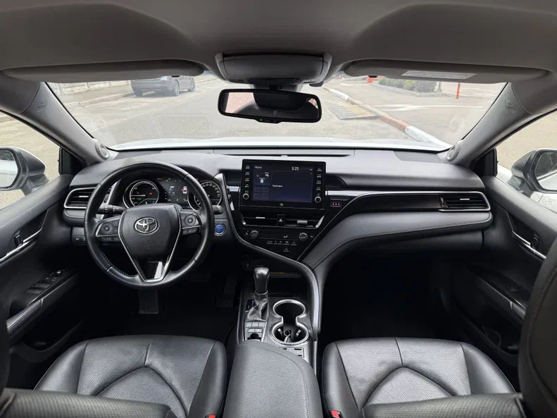 Toyota Camry 2021 - 8