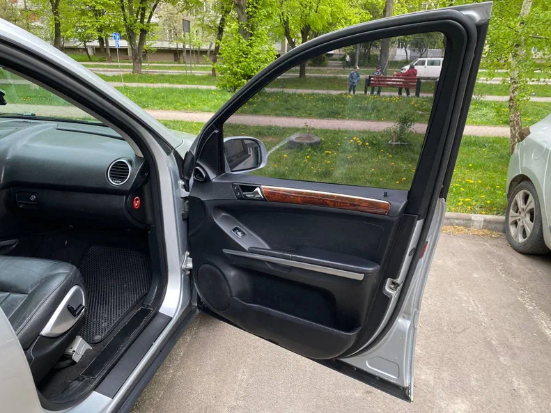 Mercedes-Benz M-Клас 2005 - 23