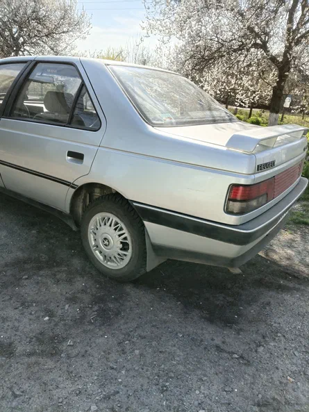 Peugeot 405 1988