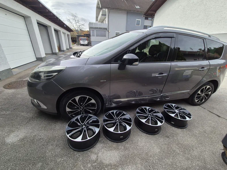 Renault Megane 2015 - 24