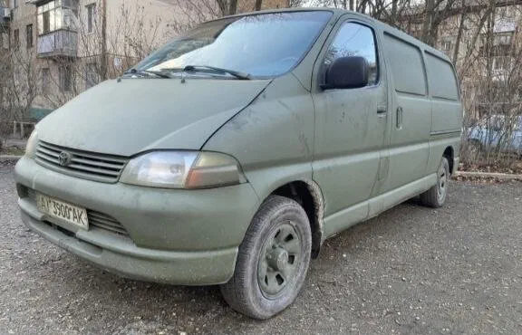Toyota HiAce 2003