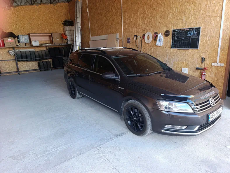 Volkswagen Passat 2011 - 11