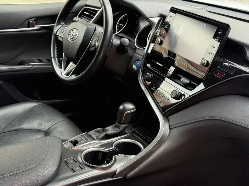 Toyota Camry 2021 - 11