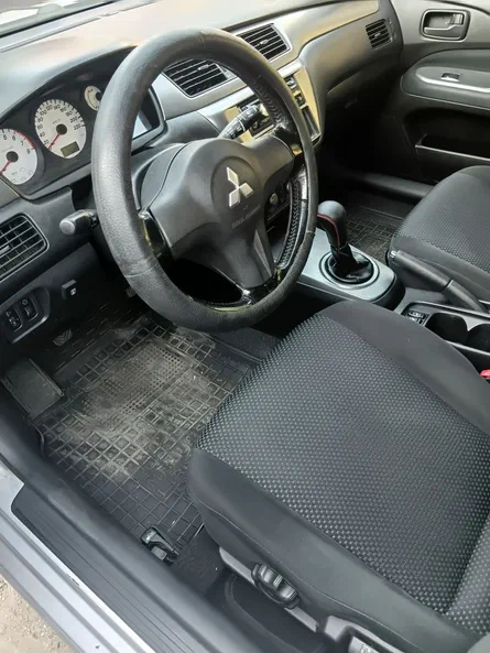 Mitsubishi Lancer 2006 - 7