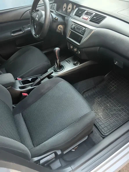 Mitsubishi Lancer 2006 - 8
