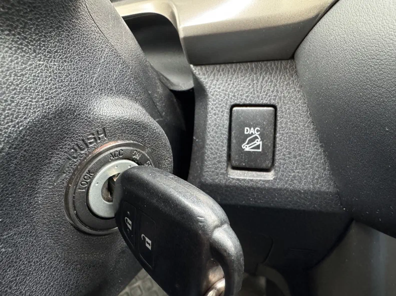 Toyota RAV4 2013 - 13