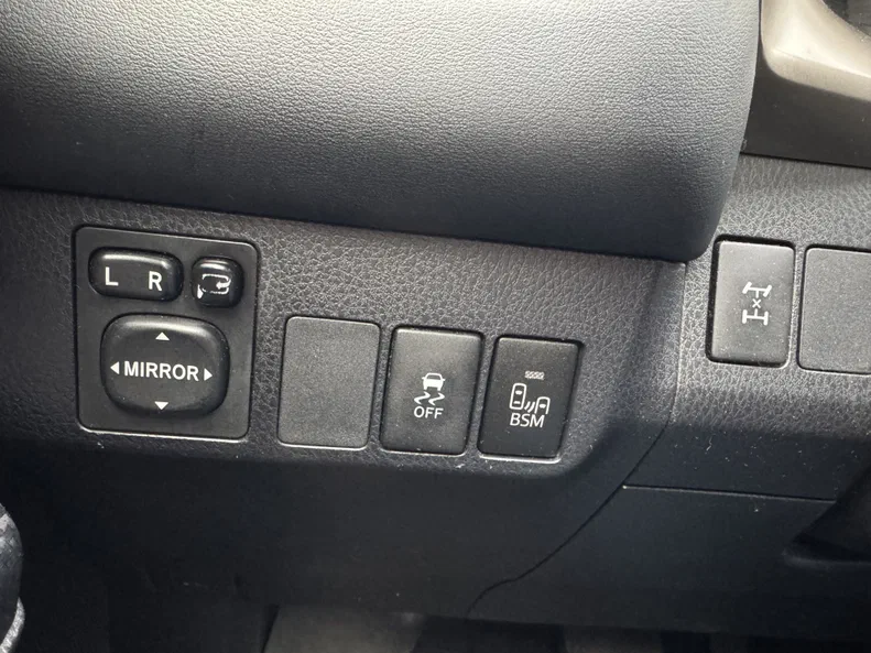 Toyota RAV4 2013 - 12