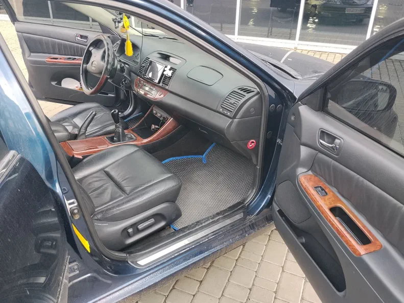 Toyota Camry 2001 - 4