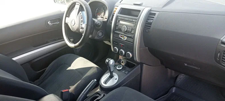 Nissan X-Trail 2011 - 11