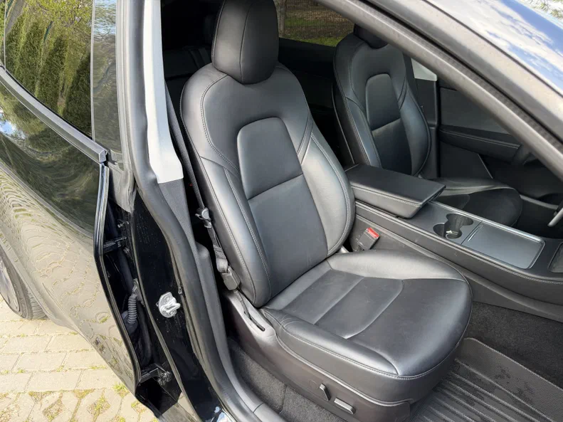 Tesla Model Y 2022 - 29