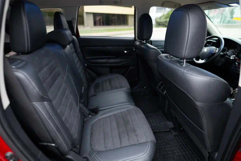 Mitsubishi Outlander 2019 - 16