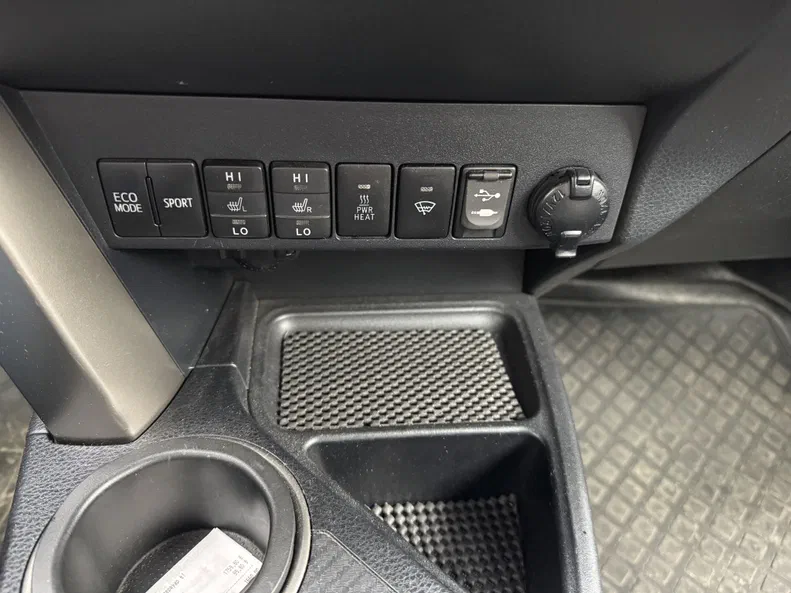 Toyota RAV4 2013 - 11