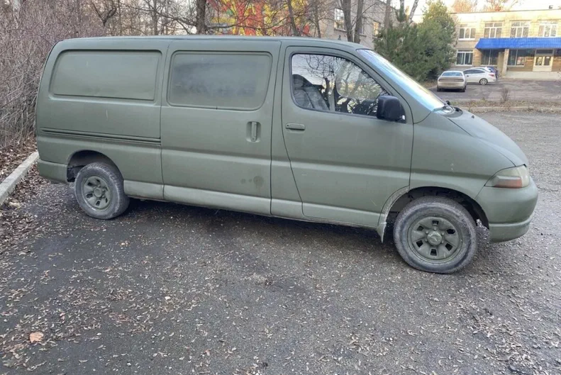 Toyota HiAce 2003