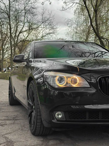 BMW 7 серія 2011 - 19