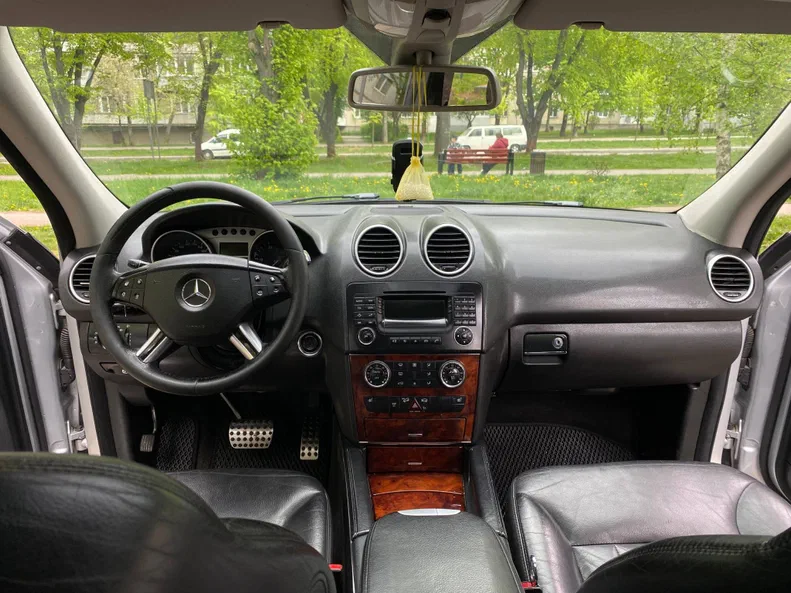 Mercedes-Benz M-Клас 2005 - 14