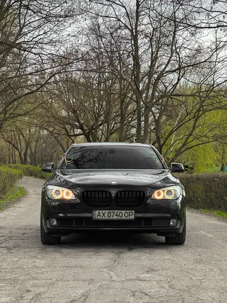 BMW 7 серія 2011 - 17
