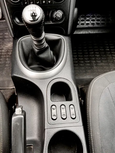 Nissan Qashqai 2010 - 12