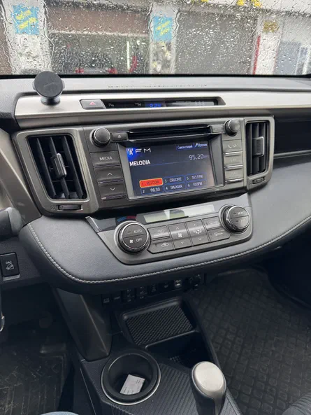 Toyota RAV4 2013 - 6
