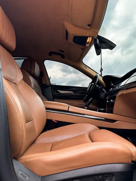 BMW 7 серія 2011 - 25
