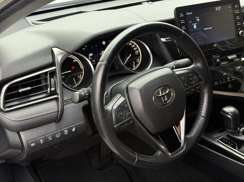 Toyota Camry 2021 - 12