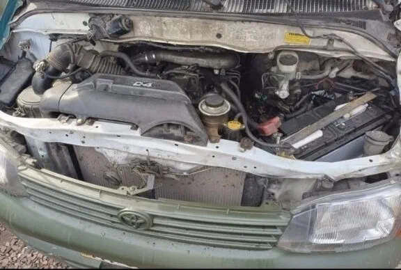Toyota HiAce 2003