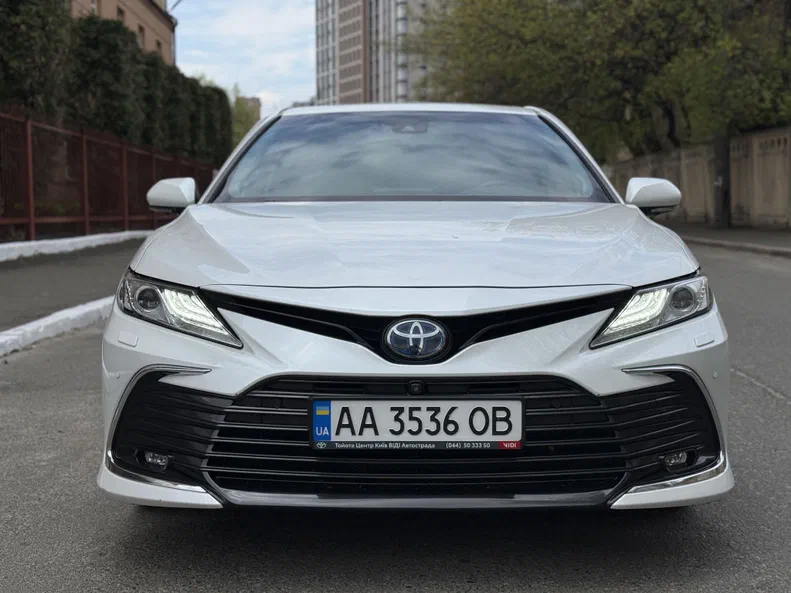 Toyota Camry 2021