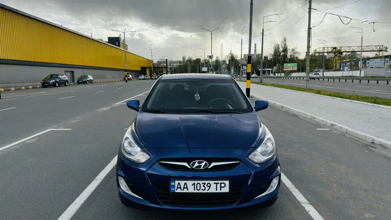 Hyundai Accent 2012