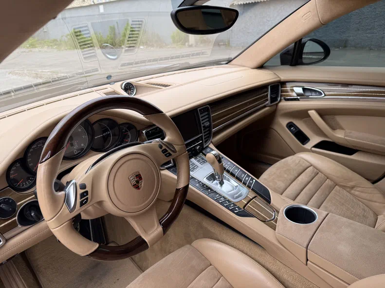 Porsche Panamera 2013 - 11