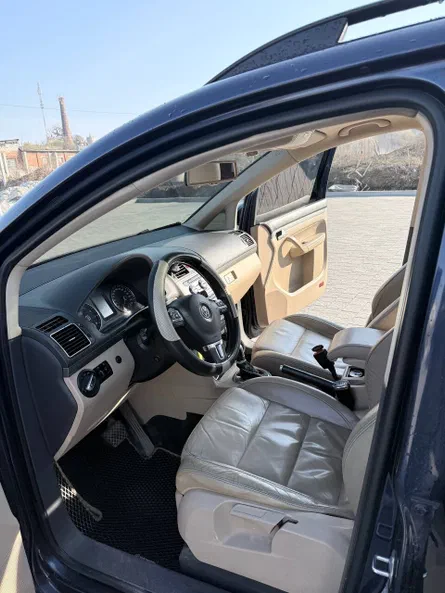Volkswagen Touran 2014