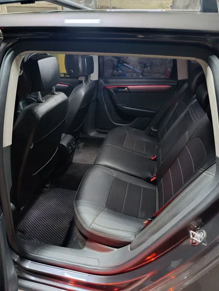 Volkswagen Passat 2011 - 14