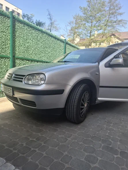 Volkswagen Golf 2002