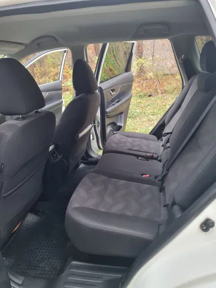 Nissan Rogue 2016 - 19