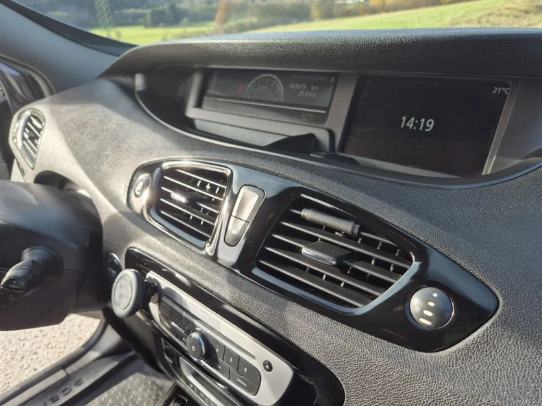 Renault Megane 2015 - 12