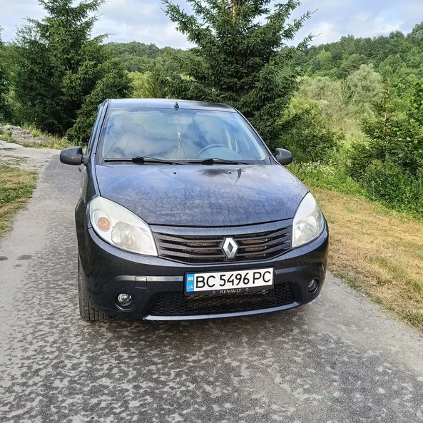 Renault Sandero 2010 - 1