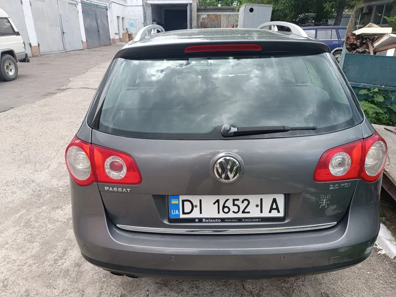 Volkswagen Passat 2005 - 4