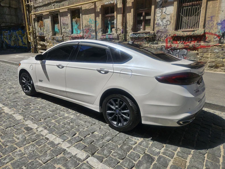 Ford Fusion (North America) 2017 - 9