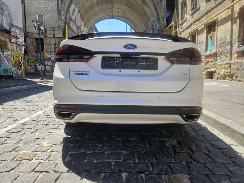 Ford Fusion (North America) 2017 - 23