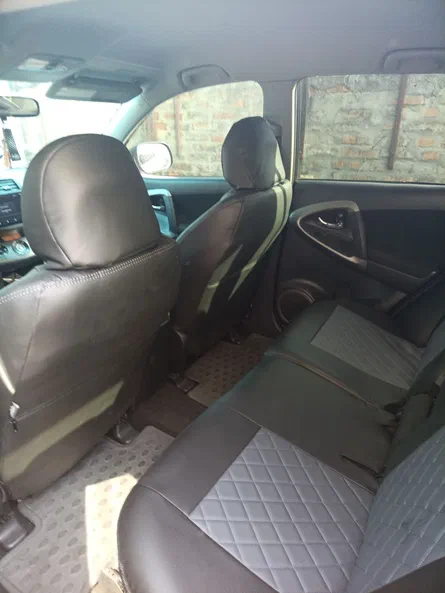 Toyota RAV4 2007 - 13