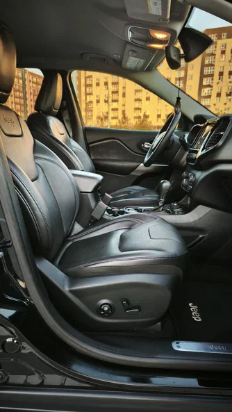 Jeep Cherokee 2019 - 19