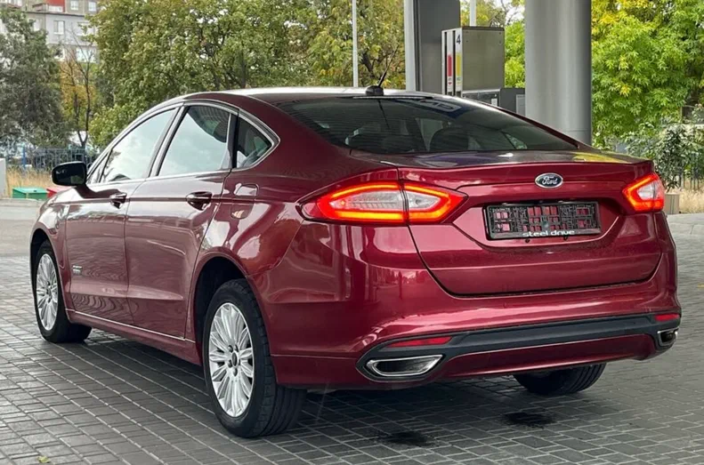 Ford Fusion (North America) 2016 - 1