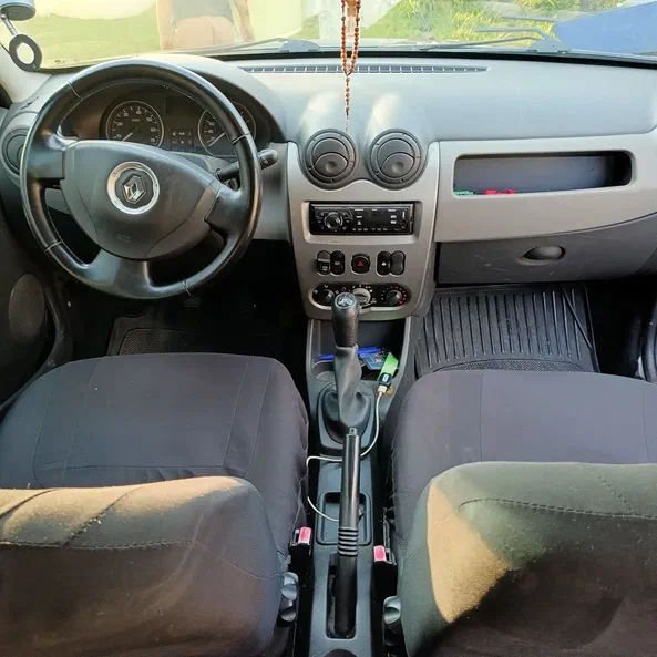 Renault Sandero 2010 - 9