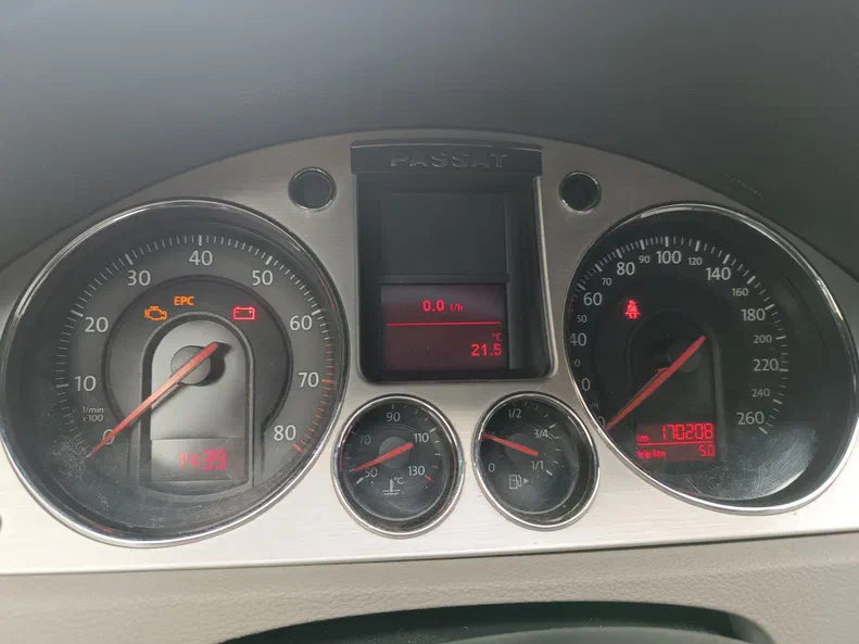 Volkswagen Passat 2005 - 13
