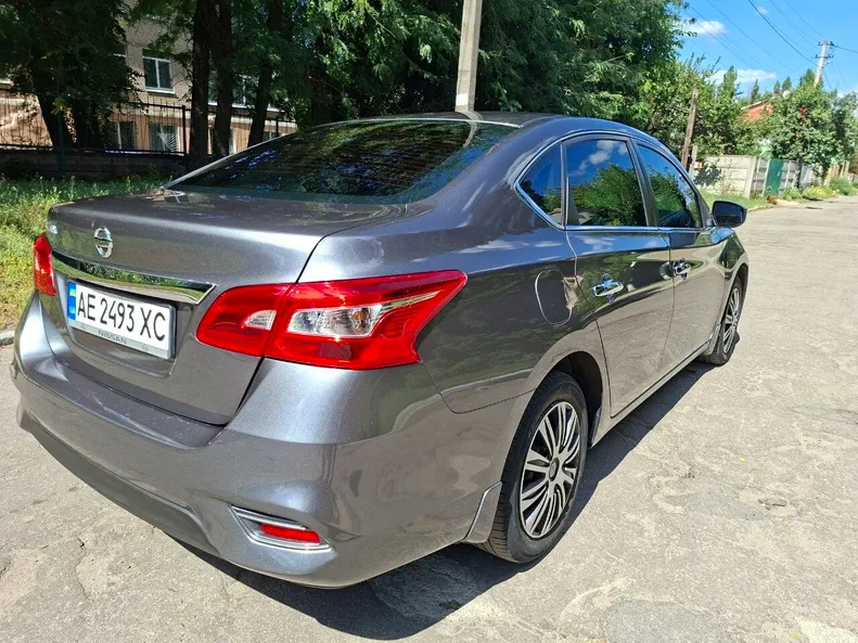 Nissan Sentra 2018 - 3