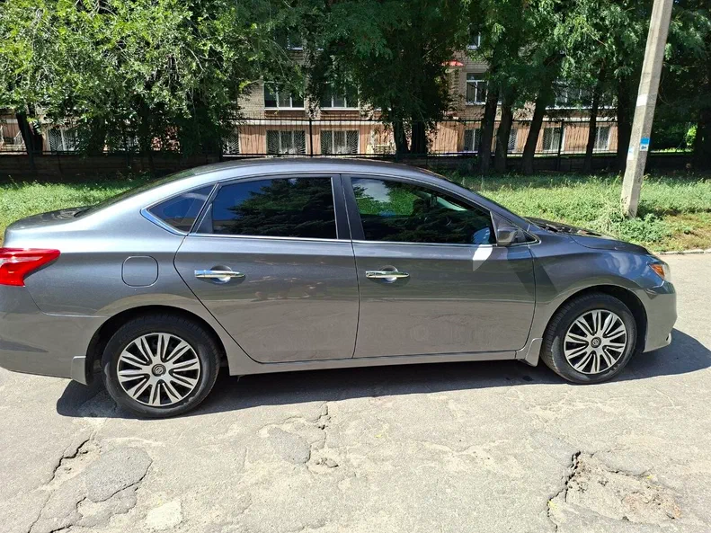 Nissan Sentra 2018 - 4