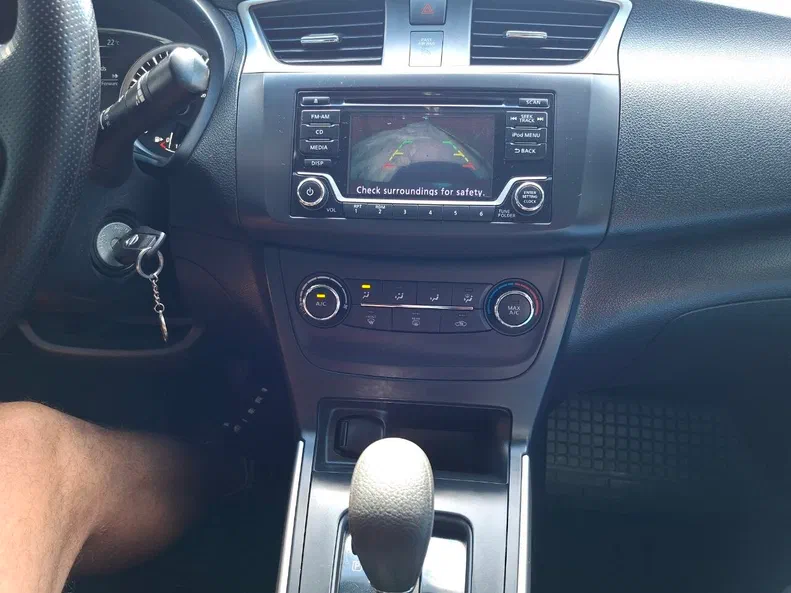 Nissan Sentra 2018 - 9